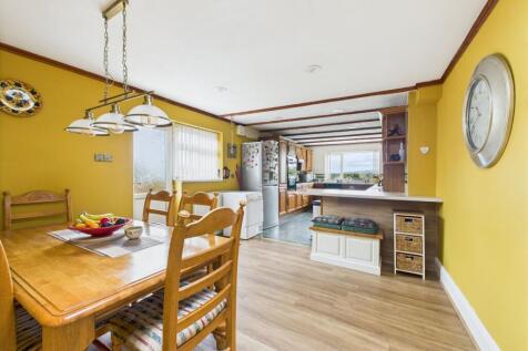 4 bedroom property for sale