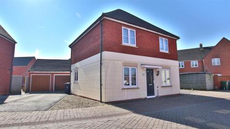 Redwing Close, Walton Cardiff... 3 bed detached house for sale