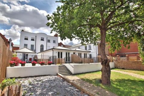 High Street, Tewkesbury 1 bed flat for sale