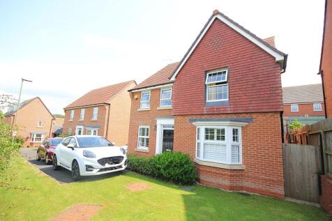 4 bedroom detached house for sale