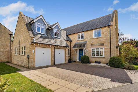 Laxton Drive, Oundle, Peterborough, PE8 5 bed detached house for sale