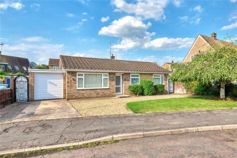 Drapers Close, Warmington... 3 bed bungalow for sale