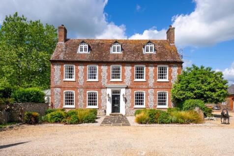 6 bedroom detached house for sale