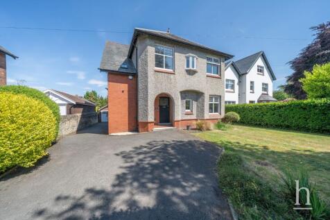 5 bedroom semi-detached house for sale