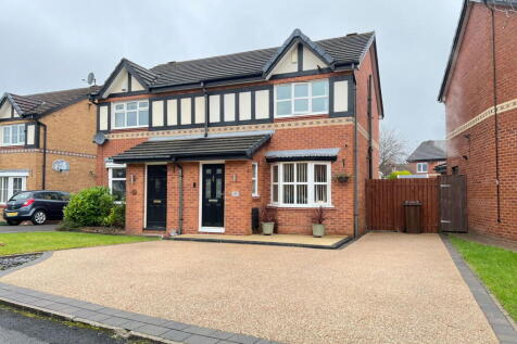 Warwick Close, Richmond Park... 3 bed semi