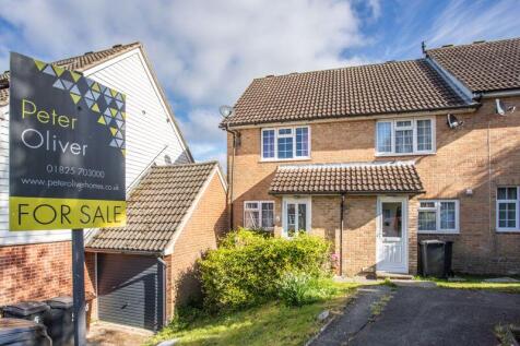 2 bedroom end of terrace house for sale