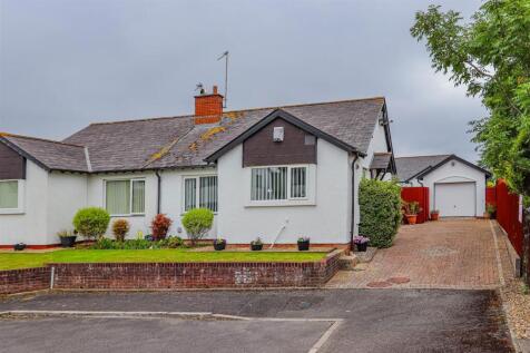 2 bedroom semi-detached bungalow for sale
