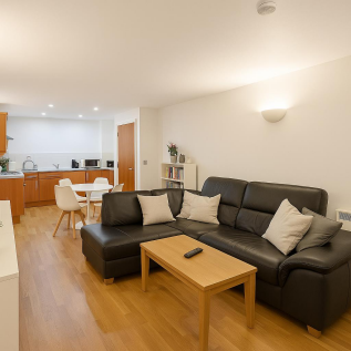 2 bedroom flat for sale
