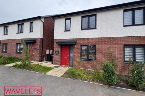 3 bedroom semi-detached house for sale