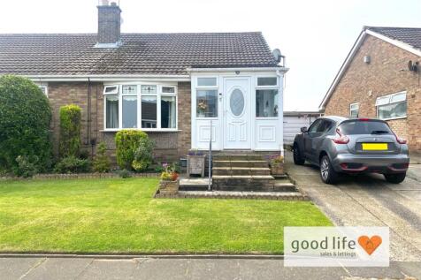 2 bedroom semi-detached bungalow for sale