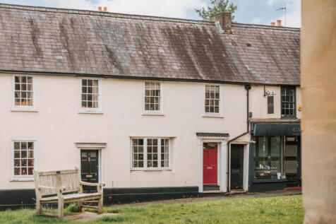 Castle Street, Berkhamsted... 2 bed terraced house for sale