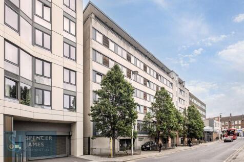 Cambridge Road, Barking, IG11 1 bed apartment for sale