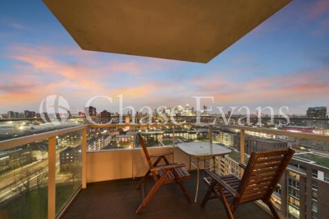 3 bedroom flat for sale