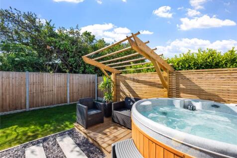 Chickerell, Weymouth, Dorset 2 bed bungalow for sale