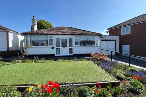 2 bedroom detached bungalow for sale