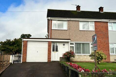 3 bedroom semi-detached house for sale