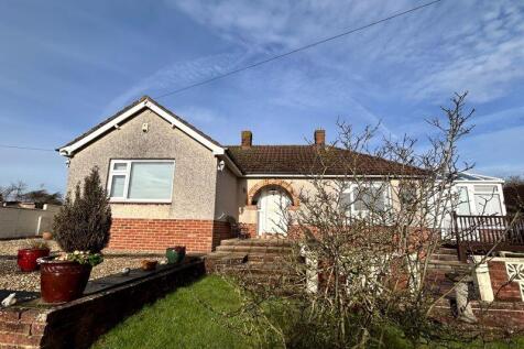 2 bedroom detached bungalow for sale