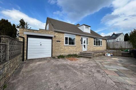 4 bedroom detached bungalow for sale