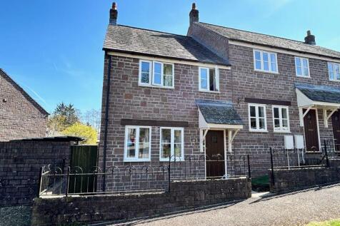 3 bedroom end of terrace house for sale
