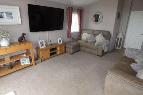 Swallow Lakes, Longhope GL17 2 bed detached bungalow for sale