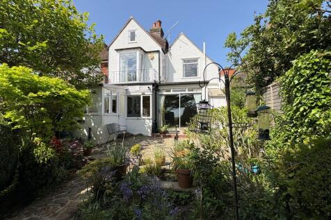 Barrack Square, Winchelsea, East... 4 bed house for sale