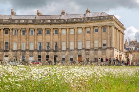 Royal Crescent, Bath, Somerset, BA1 2 bed flat for sale