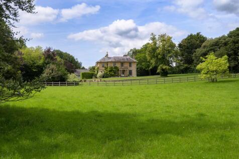 6 bedroom detached house for sale
