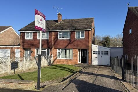 Branston Crescent, Melton Mowbray 3 bed semi