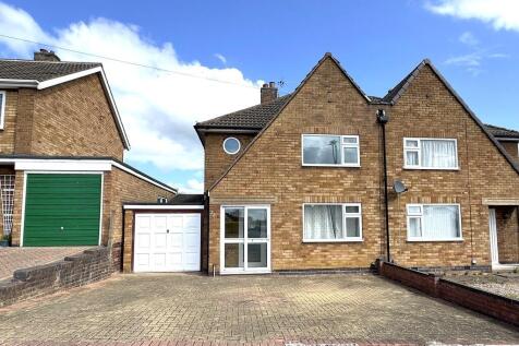 Brampton Road, Melton Mowbray 3 bed semi