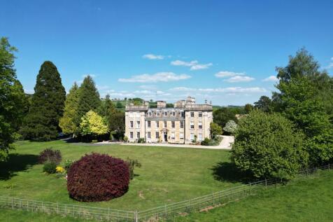 3 bedroom flat for sale