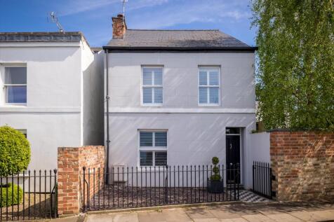 Tivoli Street, Cheltenham... 3 bed townhouse for sale
