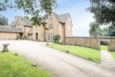 11 bedroom detached house for sale