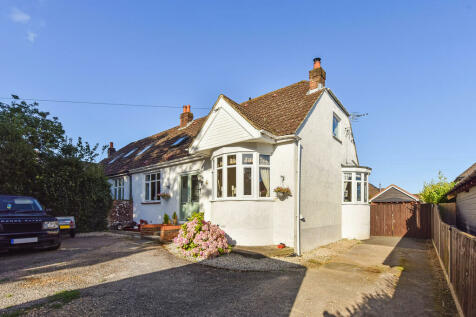 4 bedroom semi-detached bungalow for sale