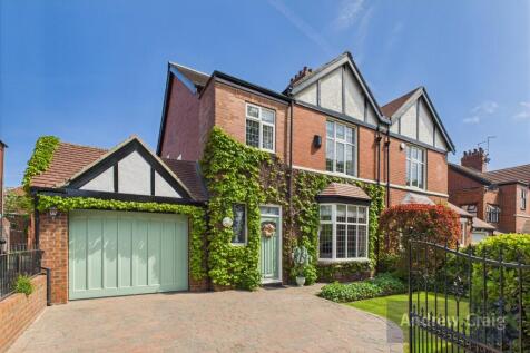 St. Georges Avenue, South Shields 4 bed semi