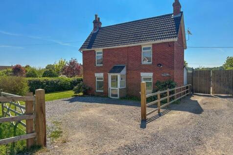 2 bedroom detached house for sale