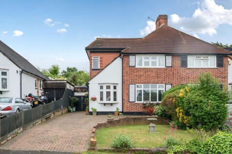 Oaks Avenue, Worcester Park KT4 4 bed semi