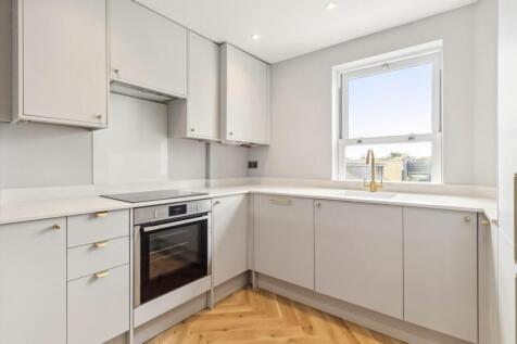 Church Road, Teddington, London, TW11 1 bed flat for sale
