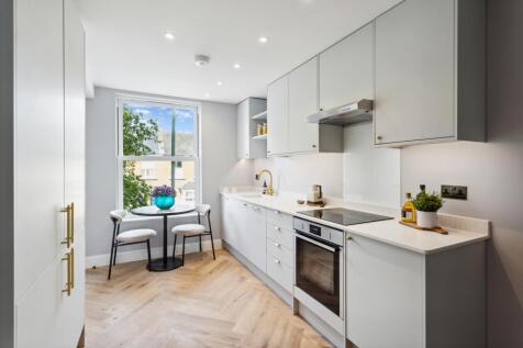 Church Road, Teddington, London, TW11 1 bed flat for sale