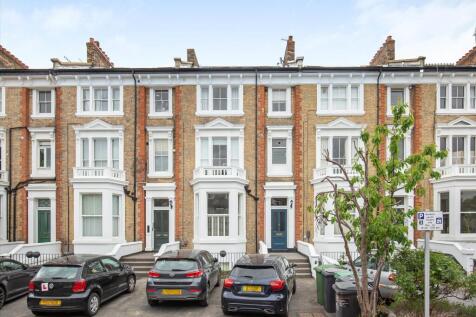 The Barons, Twickenham, TW1 1 bed flat for sale
