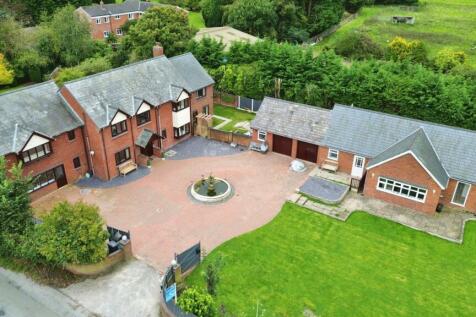 6 bedroom detached house for sale