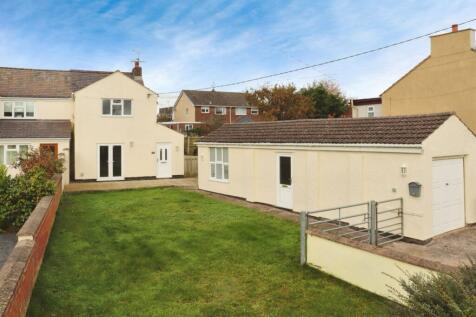 4 bedroom semi-detached house for sale