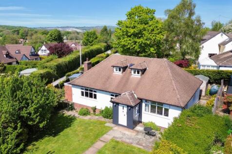 4 bedroom detached bungalow for sale