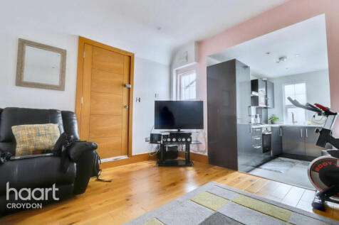 Selsdon Road, South Croydon 1 bed flat for sale