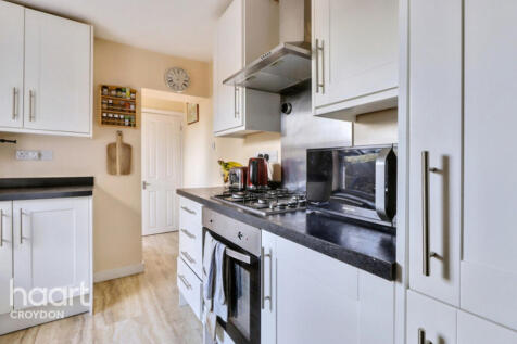 Sanderstead Road, South Croydon 3 bed semi
