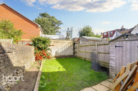 Sanderstead Road, South Croydon 3 bed semi