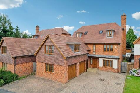 6 bedroom detached house for sale