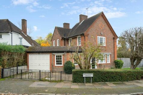 Marsworth Avenue, Pinner 4 bed detached house for sale