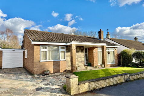 2 bedroom detached bungalow for sale