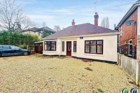 Hednesford Road, Rugeley, WS15 1JP 3 bed detached bungalow for sale