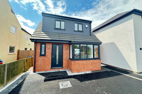 2 bedroom detached house for sale